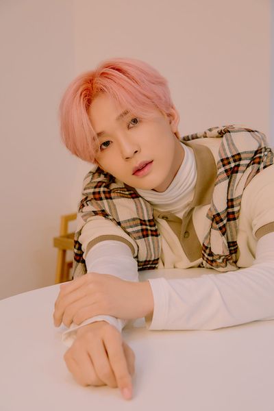 File:Chanyoung - DAYDREAM promo.jpg