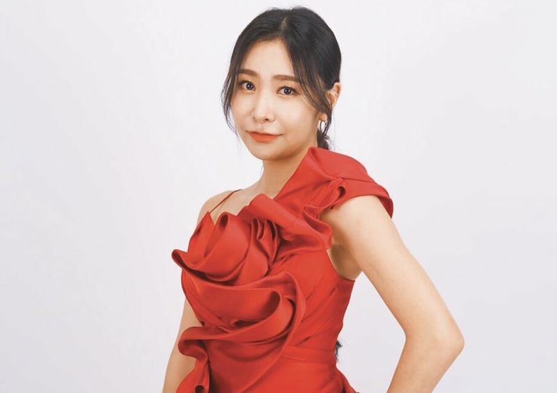 File:Huh Chan Mi - Miss Trot 2 promo.jpg