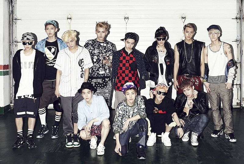 File:EXO XOXO.jpeg