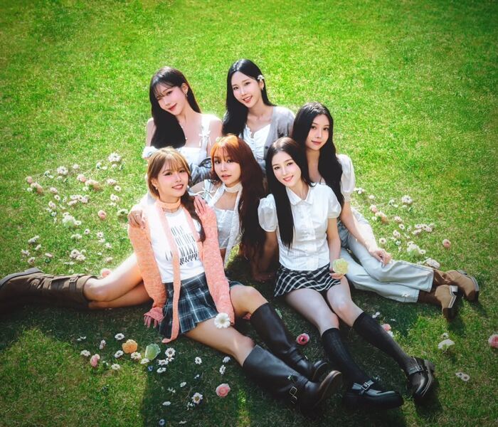 File:MOMOLAND 2025.jpg