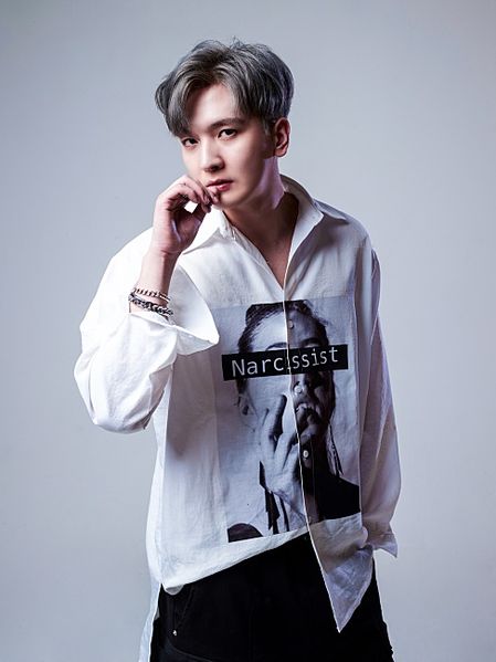 File:Donghyeon - FAKER promo.jpg