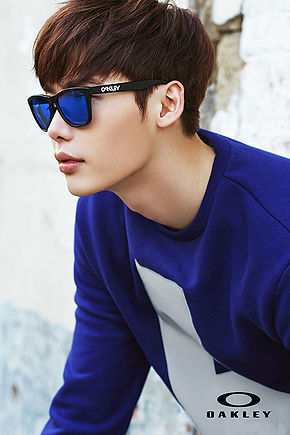 Lee Jong Suk Generasia