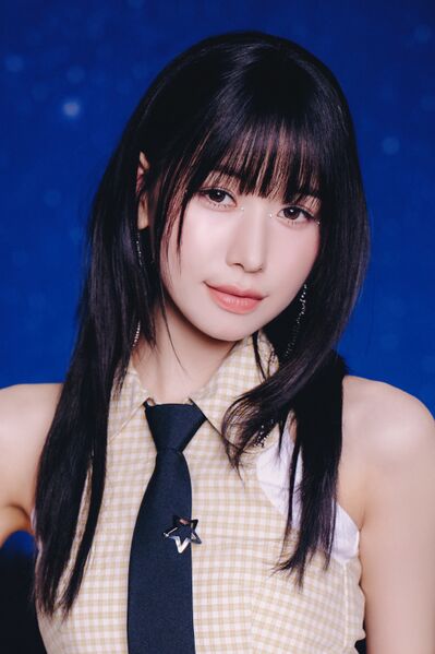 File:Momona - Hi-Five promo.jpg