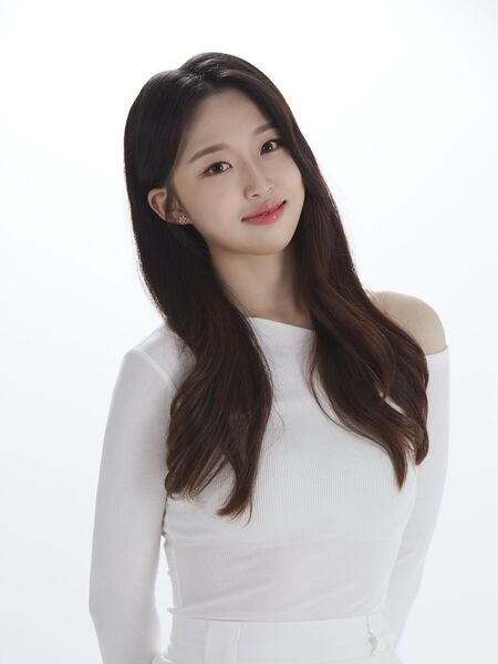 File:WITCHERS Jiyoon.jpg