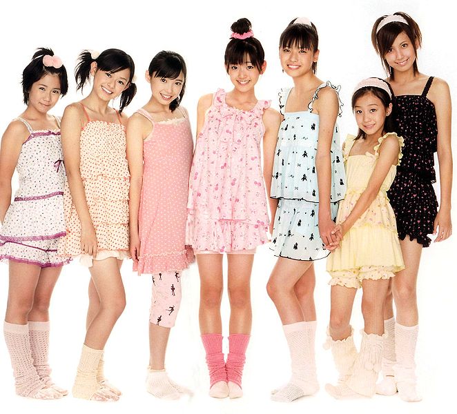 File:C-uteSakuraChirariPromo.jpg