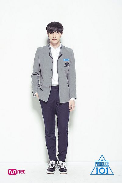 File:Kim Dong Han.jpg