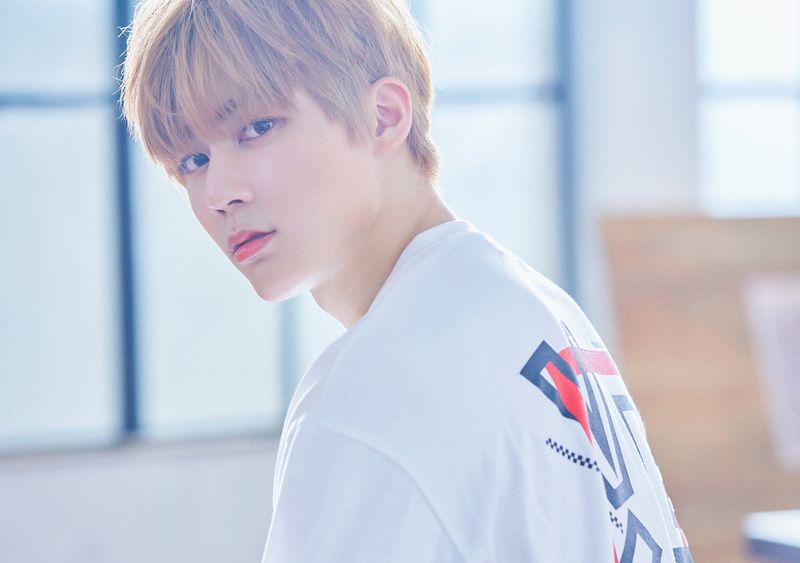 File:Jihun - RISING promo.jpg