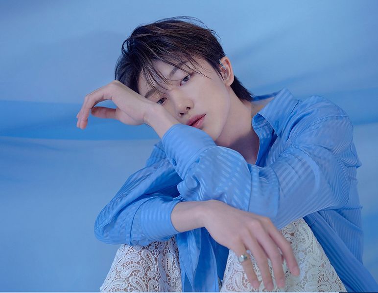 File:The8 - HIT promo.jpg