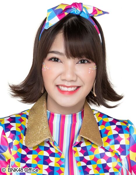 File:BNK48 Namsai 2019.jpg