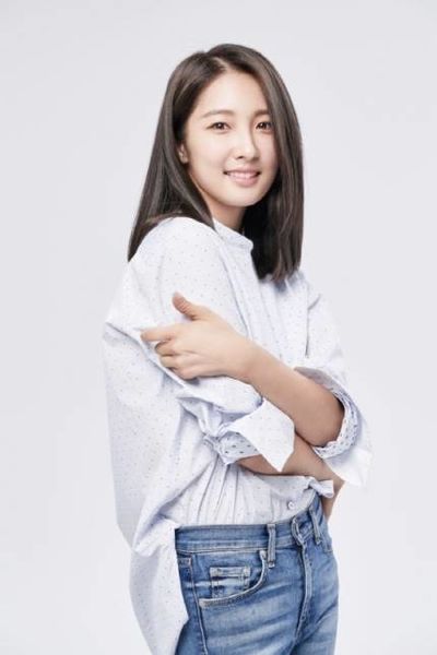 File:Son Ji Hyun 2018.jpg