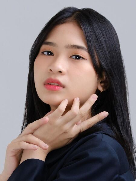 File:JKT48 Flora 2021-2.jpg