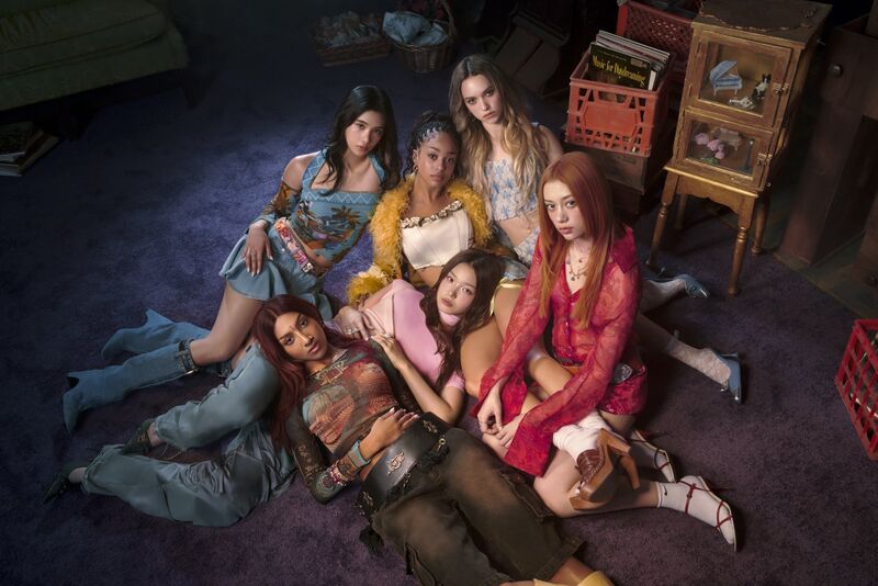File:KATSEYE - SIS promo.jpg
