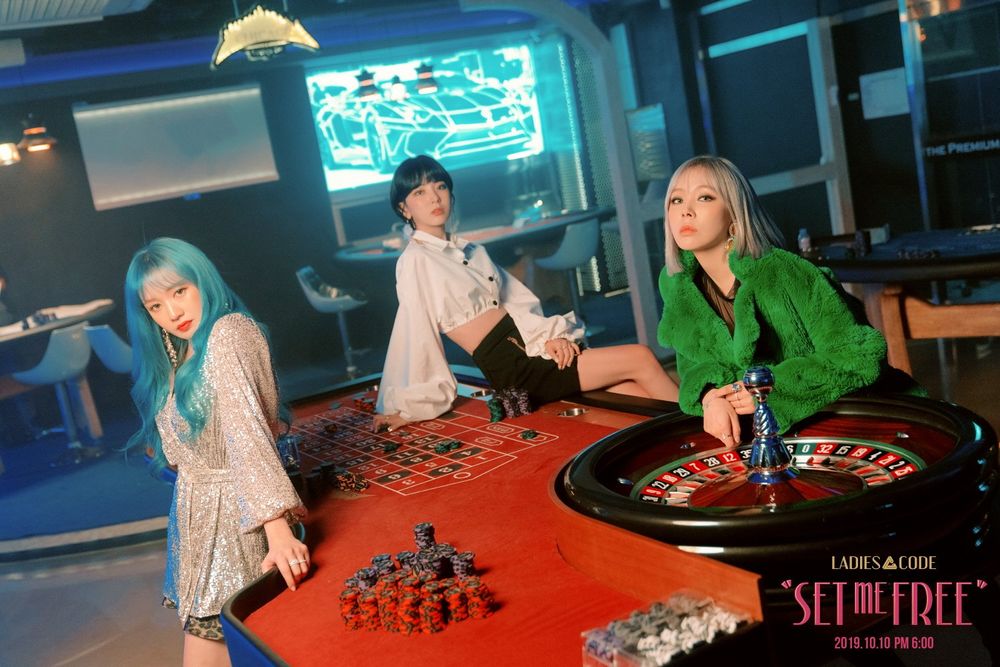 LADIES' CODE generasia