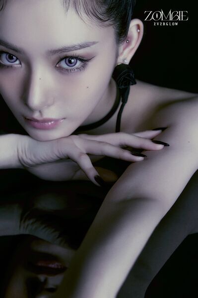 File:Yiren - ZOMBIE promo2.jpg