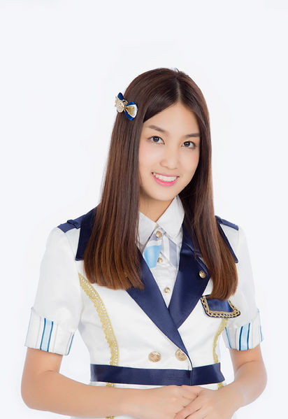 File:BNK48 Nayika - Aitakatta promo.jpg