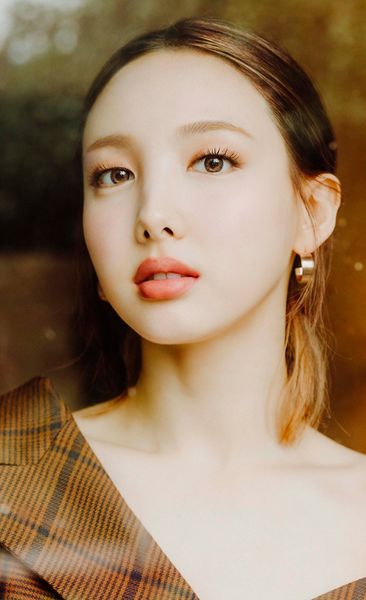 File:Nayeon - BETTER promo.jpg