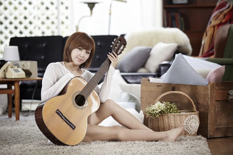 File:YewonAmesRoomVol2.jpg