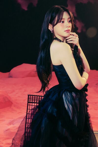 File:Seeun - Metamorphic promo.jpg