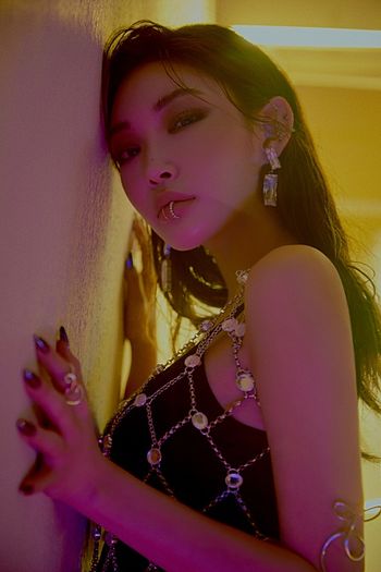 Kim Chung Ha Height Chungha Settles Family Debt Reveals