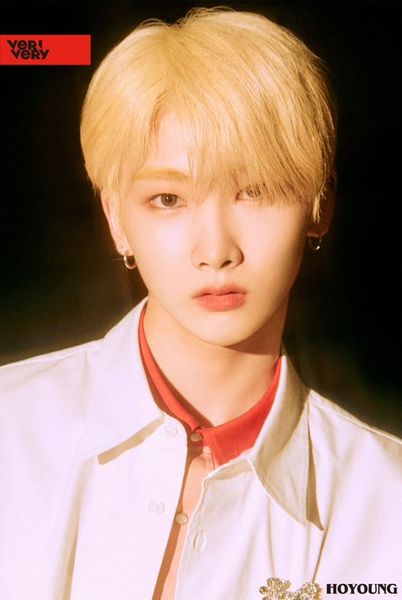 File:Hoyoung - VERI-CHILL promo.jpg