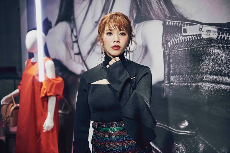 File:Pile - Showcase (Promotional).jpg
