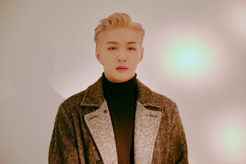 File:Lee Chang Sub - Mark promo.jpg