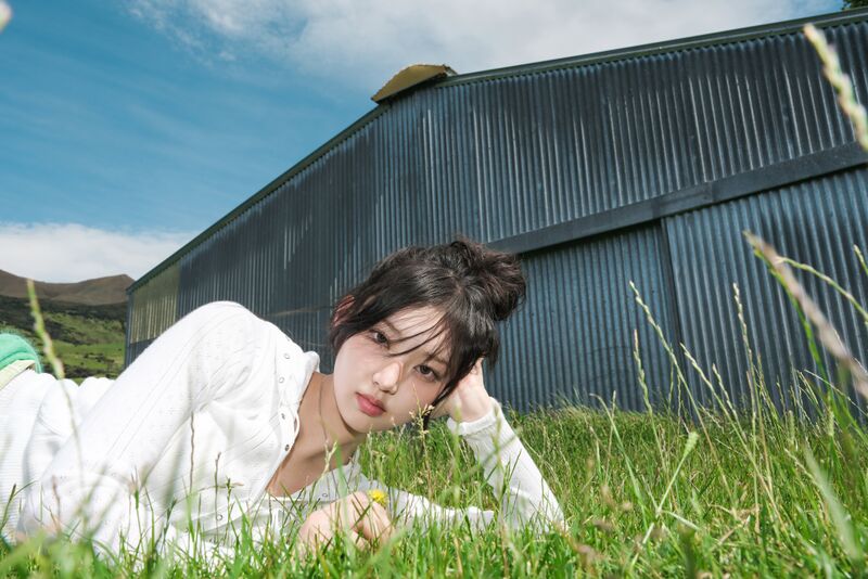 File:Leesol - I DO ME promo.jpg