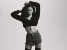 Taeyeon - VOICE promo.jpg