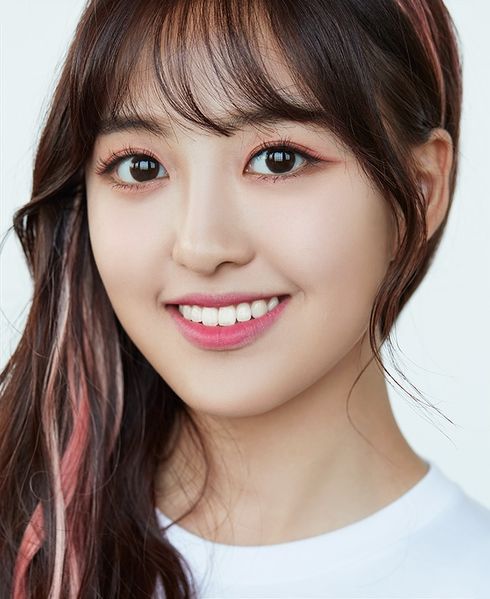 File:Cherry Bullet Mirae.jpg