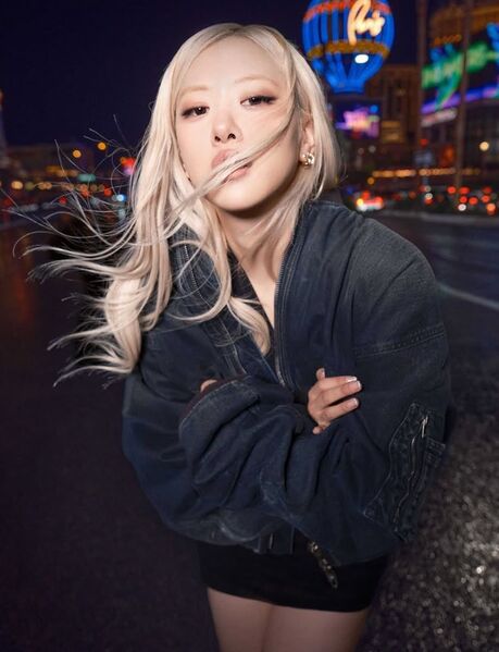 File:ROSE - Messy promo.jpg