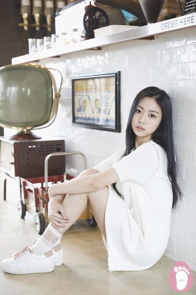 File:Chae Hyun2.jpg