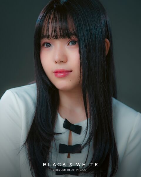 File:Hori Hazuki - BLACK & WHITE promo.jpg