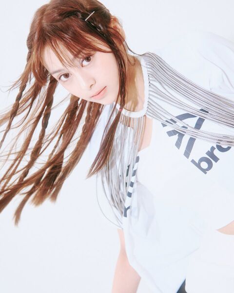 File:Katelyn - Plot Twist promo3.jpg