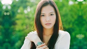 YUI (singer) - generasia