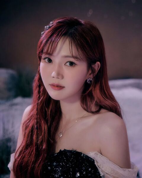 File:Hyojung - Dreamy Resonance promo.jpg