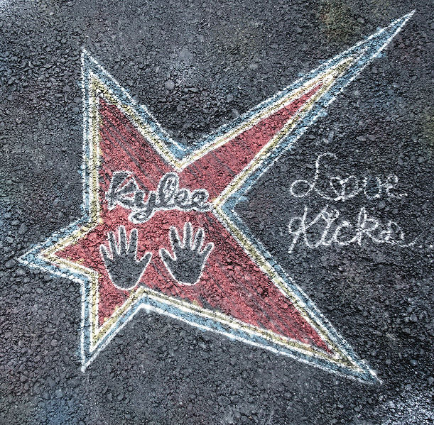 File:Kylee - Love Kicks....jpg