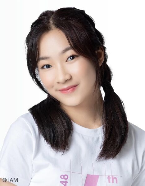 File:BNK48 Berry 2022.jpg