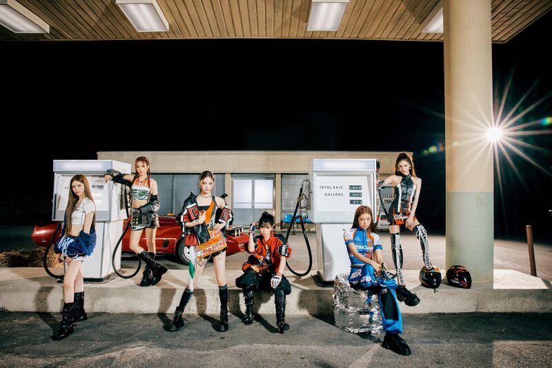 File:izna - Not Just Pretty promo.jpg