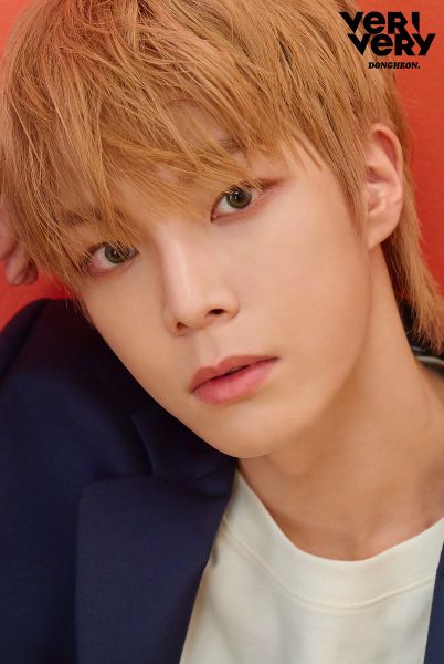 File:Dongheon - VERI-ABLE promo.jpg