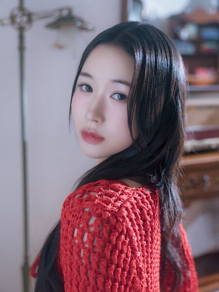 File:Momona - Sweetie promo.jpg
