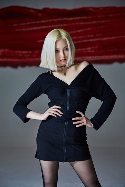 File:Yeeun - ME promo2.jpg