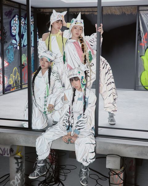 File:VVUP - House Party promo.jpg