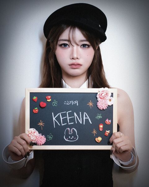 File:Keena - Perfect Crime promo.jpg