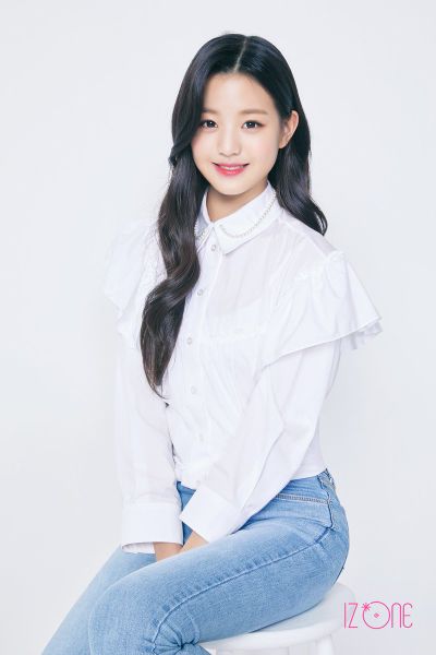 File:IZONE Jang Wonyoung.jpg