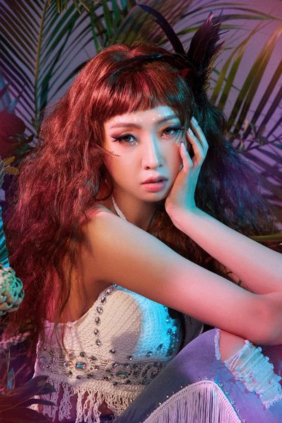 File:Minzy - Teamo promo.jpg