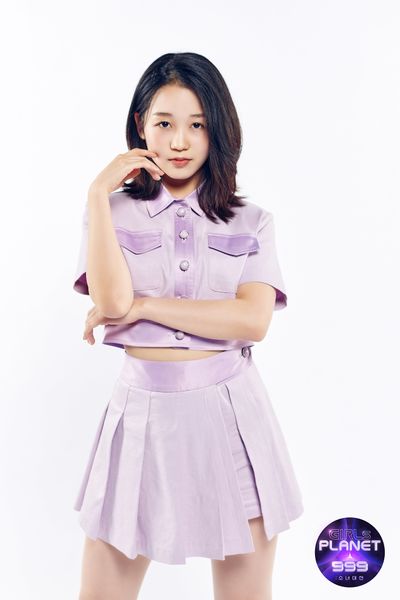 File:Ezaki Hikaru - Girls Planet 999 promo.jpg