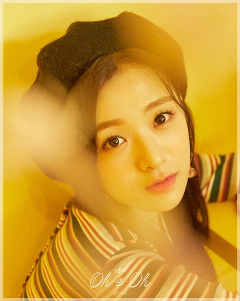 File:Jinsol - Oh-e-Oh promo.jpg