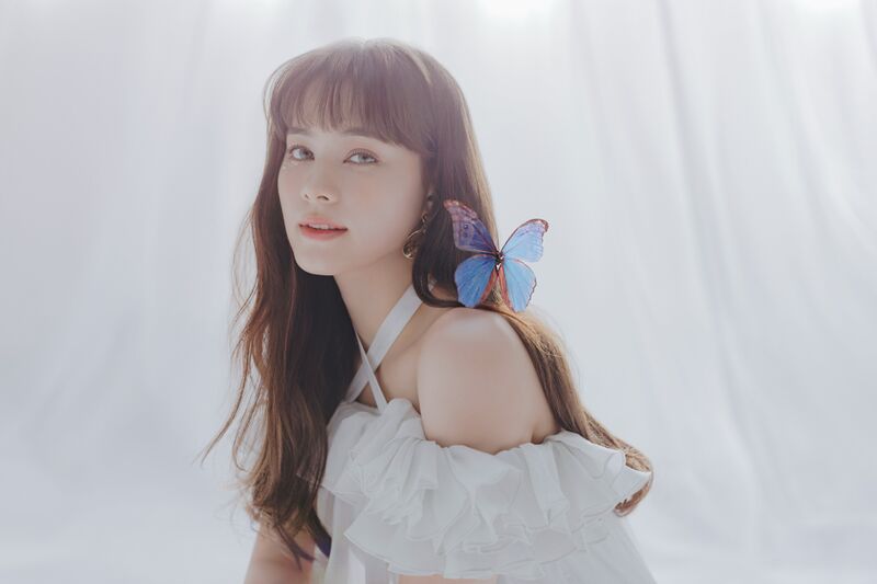 File:Nina - Paradise promo.jpg