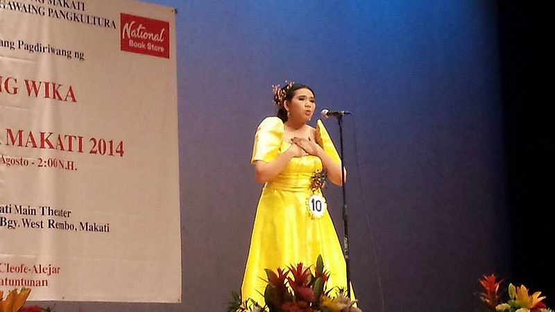 File:Vell at the Kundiman Sa Makati 2014.jpg