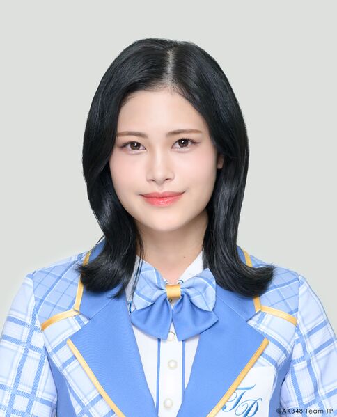 File:Oyama Mirei 2022.jpg